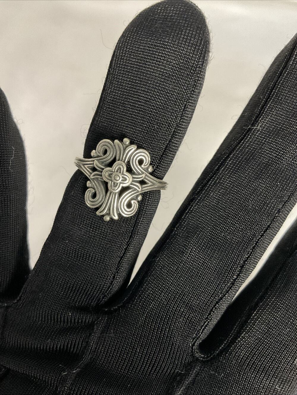 RETIRED JAMES AVERY STERLING SILVER TRACERY CROSS RING SZ 7